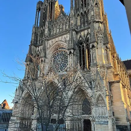 The Peregrines Nest Apartment Reims Exterior photo